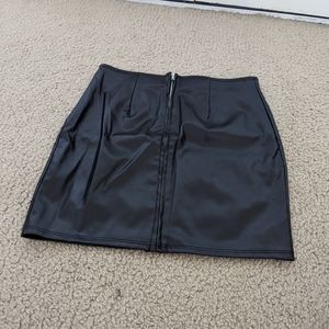 Windsor Black Leather Skirt, Women's M